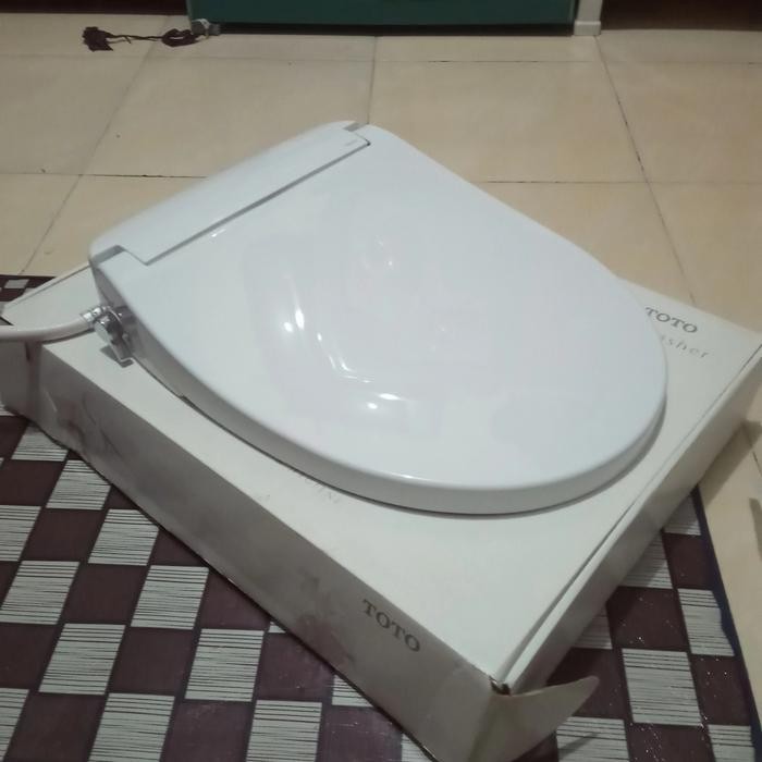tutup cover kloset duduk toto Eco washer (soft closing)