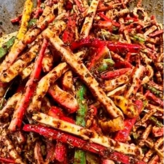 

Kerupuk Seblak Kering Beton Kerupuk Beton Bantat Pedas Daun Jeruk 1KG Cemilan Snacks Food Krupuk