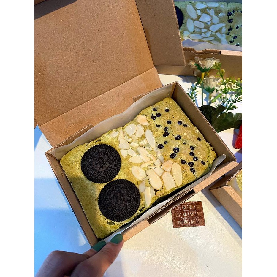 

Brownies Matcha Melted Size Personal Almond Oreo Chocochips Food Frozen Cemilan Makanan