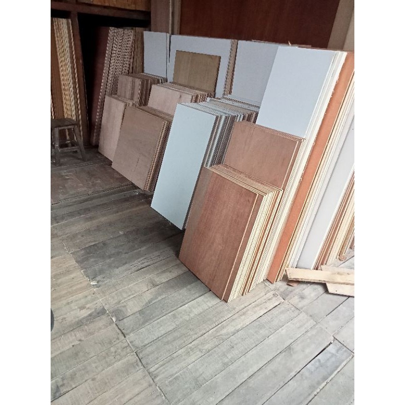 Triplek Melamin 9mm Putih Potongan Rapi Berkualitas