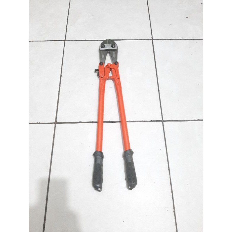 

Gunting Beton Bolt Cutter 18" Gunting Baja WE!!