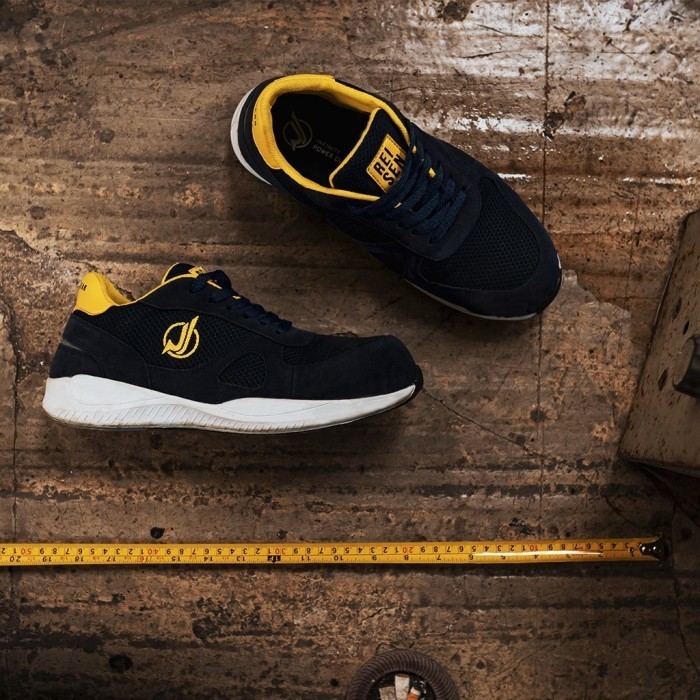 Sepatu Safety Sport Pria Ujung Besi Safety Shoes Original Produk Lokal