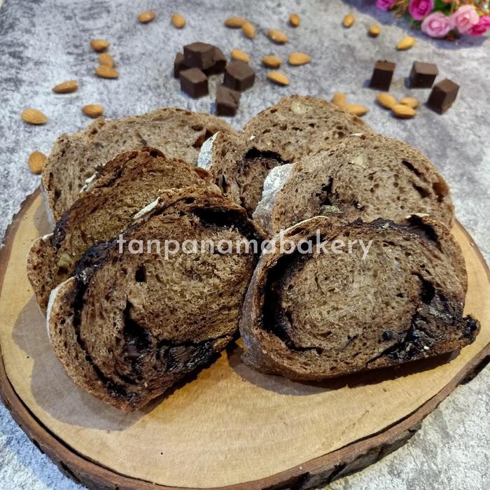 

JTTOP" SOURDOUGH DARK CHOCO WALNUT, ROTI GANDUM