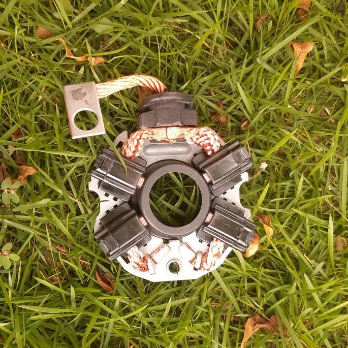 PREMIUM carbon brush starter kul arang dinamo starter suzuki ignis / sx4