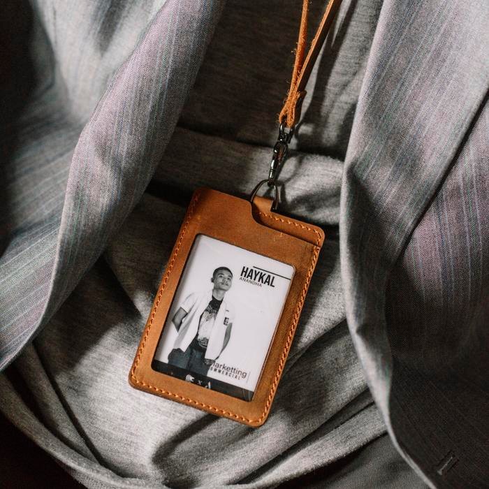 

Id Card Lanyard Kulit Magnet Holder Magnet Name Tag Kulit Reven Arca