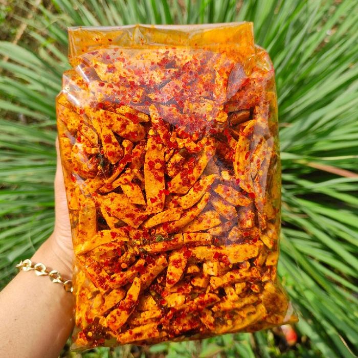 

Diseblakan.id - Basreng pedas daun jeruk kemasan 500gram Cemilan Instan Makanan