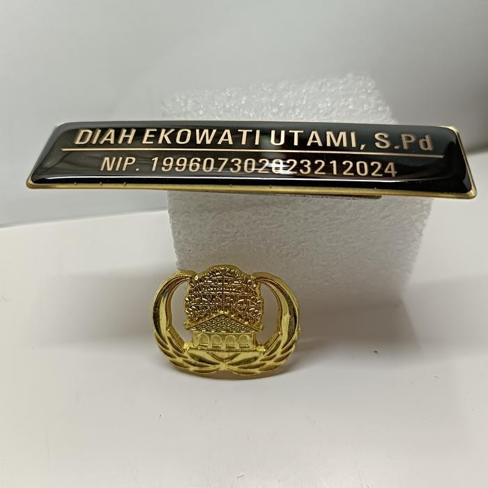 

PAKET PIN DAN NAME TAG PIN KORPRI MAGNET + NAMA DADA KUNINGAN MAGNET