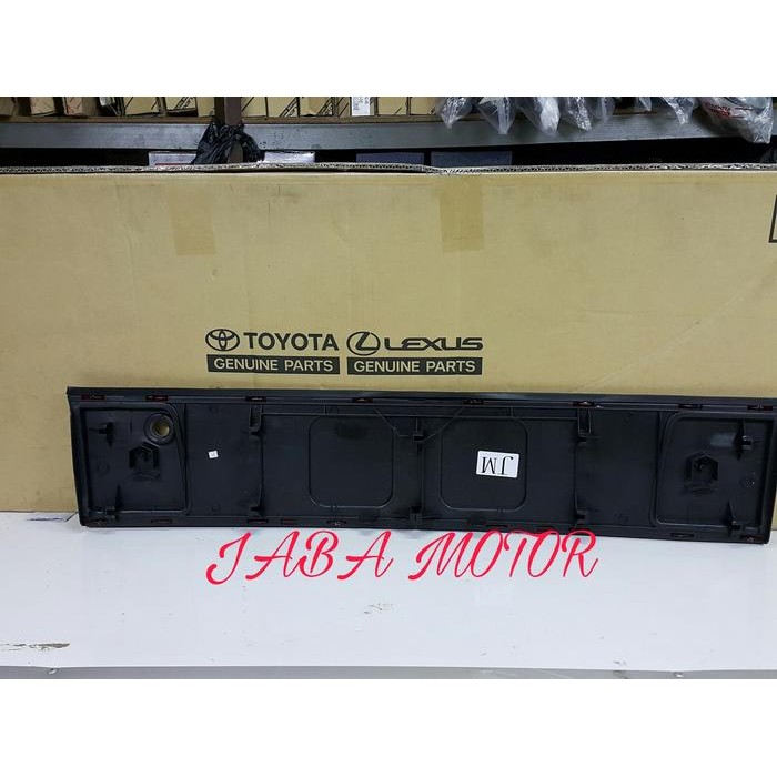 Garnis Belakang Corolla Great/Reflektor Belakang Corolla Great Kode 015