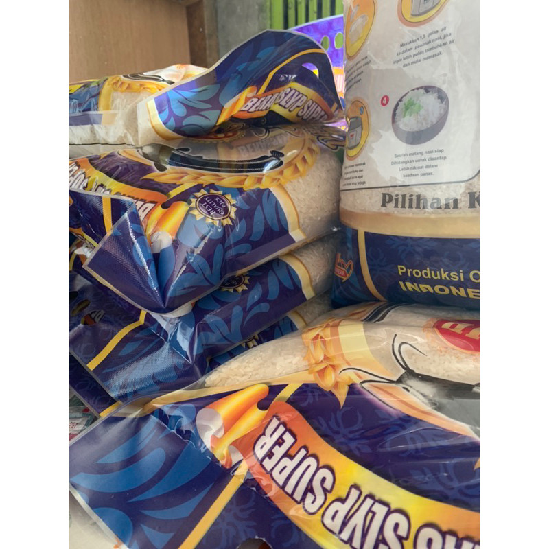 

Terlaris! BERAS ROJOLELE SUPER 3 LITER