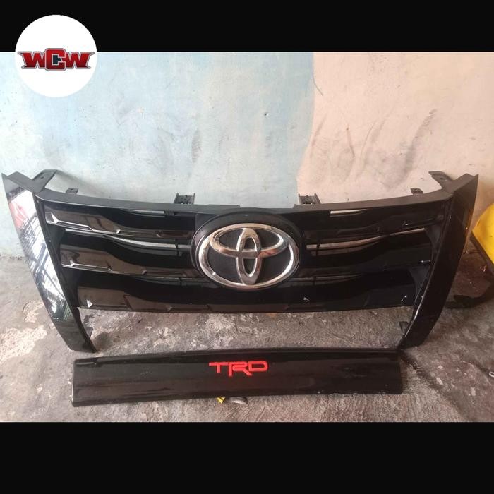 gril grille Toyota Fortuner vrz trd 2019 original