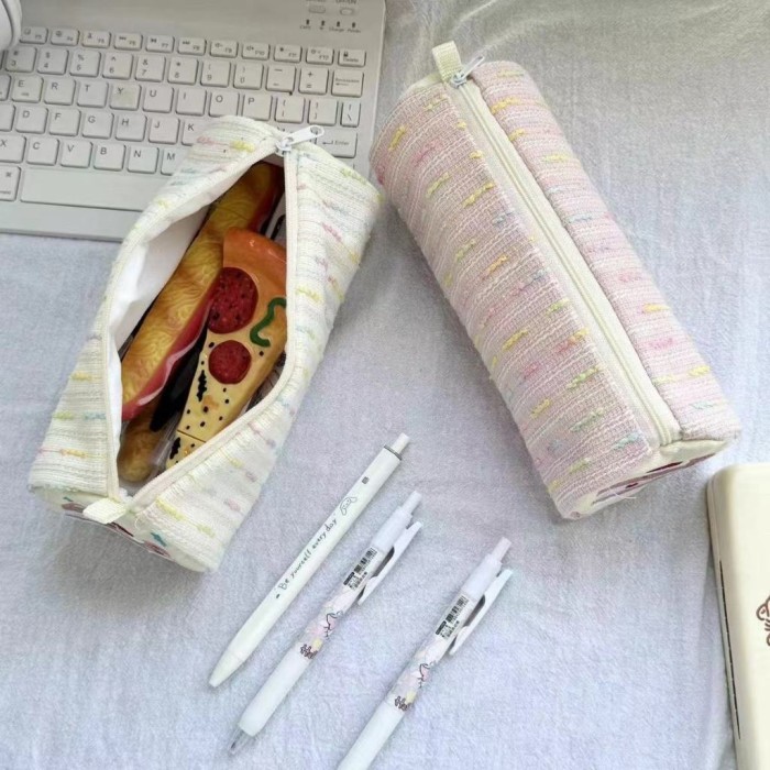 

TEPAK PENSIL KOREA TWEED CAKE BULU SINTETIK / PENCIL CASE KOREA AESTHETIC ESTETIK MINIMALIS WADAH