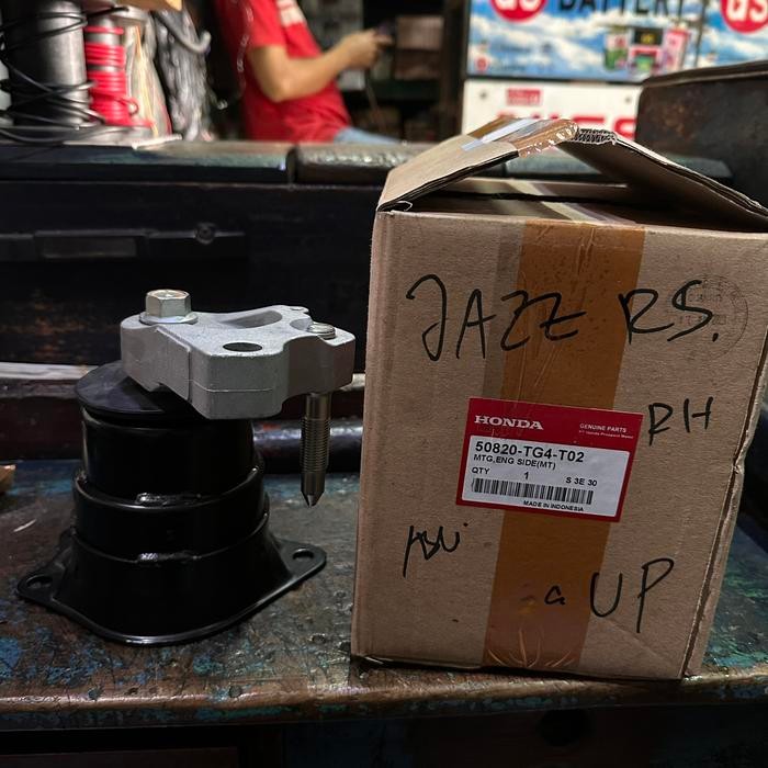 Engine Mounting Kanan Honda Mobilio Original