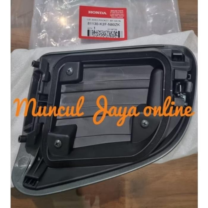 81130-K2F-N80Zk Lid Pocket Penutup Laci New Scoopy 2023 Hitam Doff
