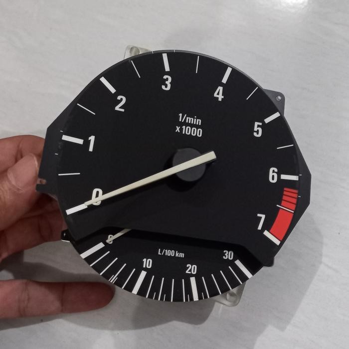 Speedometer bmw e34 520 matic