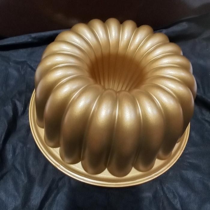 

Loyang Sultan Premium Marmer Cake Classic Pan Cetakan Kue Bolu Tulban Kitchenware Gratis Ongkir
