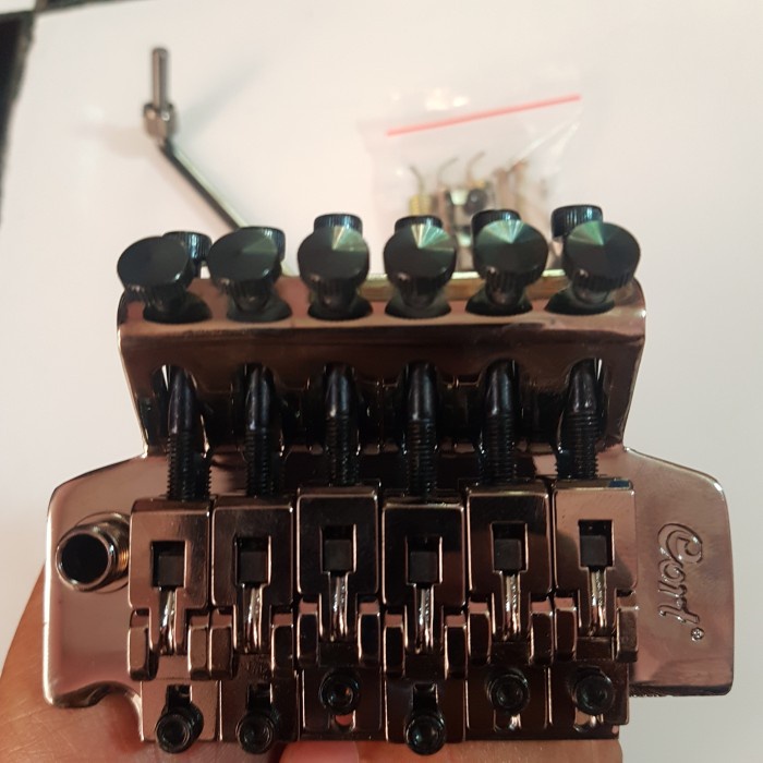 Tremolo Gitar Updown Cort Original