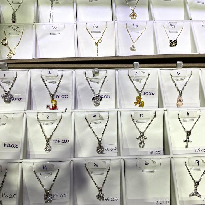 

KUYY CO KHUSUS LIVE AMORE JAWELRY COD