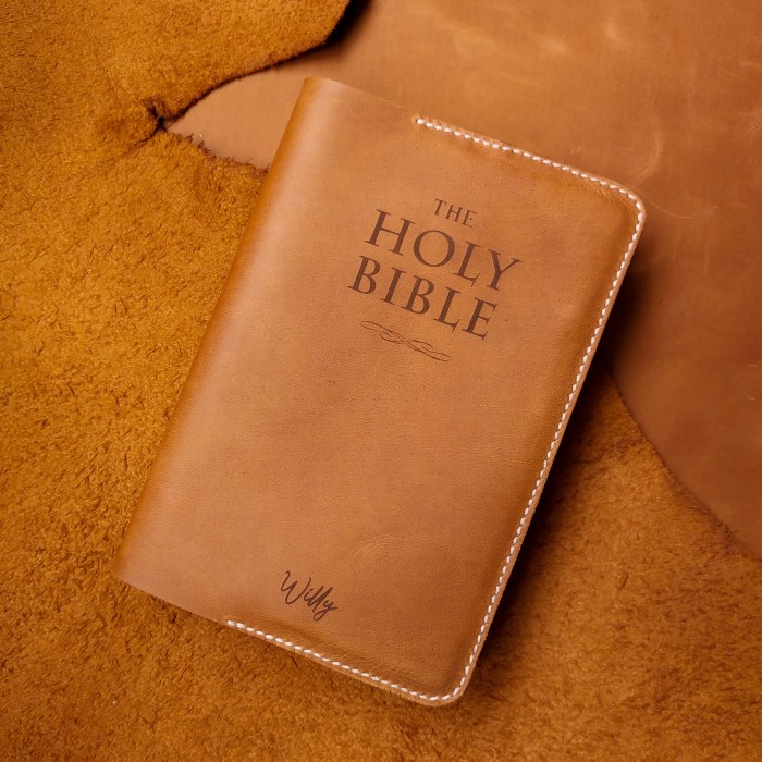 

Ready Cover Alkitab Kulit + Alkitab Ukuran Sedang