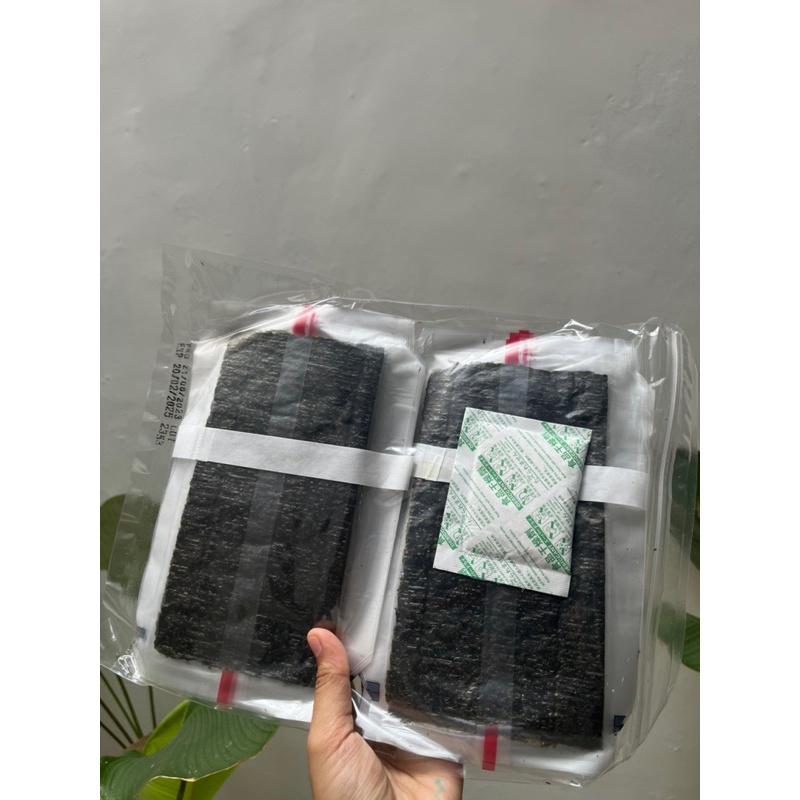 

N Rumput Laut Onigiri Ii 100