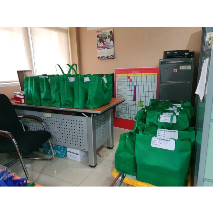 Flashshow Tas Spunbond Standing ukuran 38x40 sablon / Tas Goody Box Bag