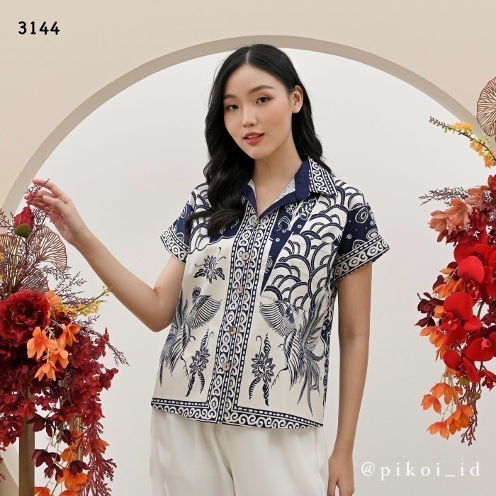 Atasan batik wanita modern / baju kemeja kerah batik lengan pendek
