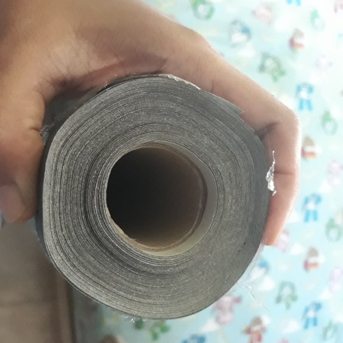 

Bisa Gosend! Kertas Linen Roll Hitam 120 Cm X 16 Meter