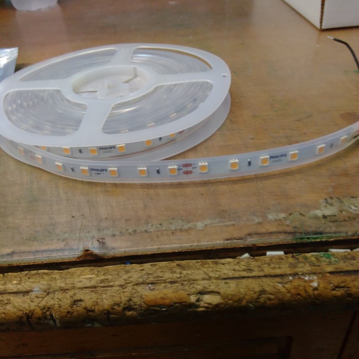 Led Strip 24V 41W Ww Bgc 200 Philips