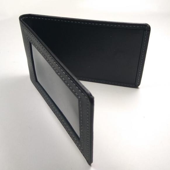 

Id Card Holder Kulit Asli Warna Hitam Model Selip Saku Magnet Kode 826