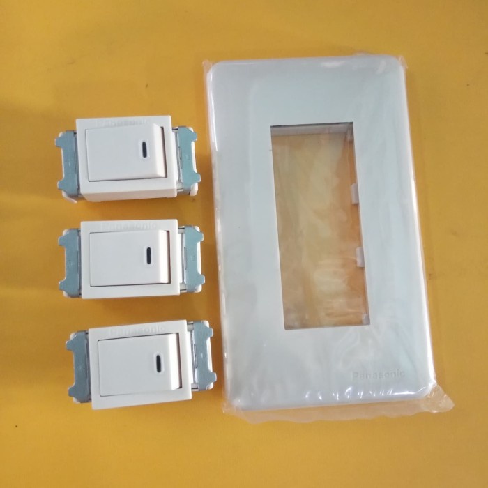 Saklar Triple Panasonic Wnj Model Lama