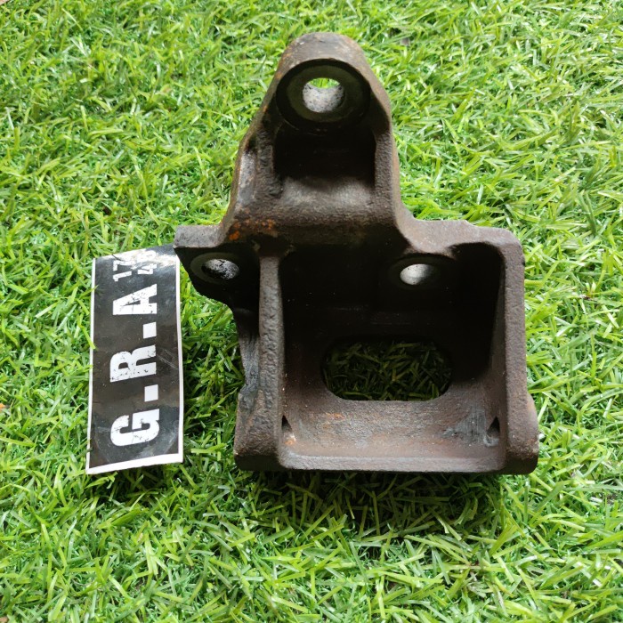 Bracket Breket Alternator Dinamo Ampere Mazda Vantrend Mr90 2Nd