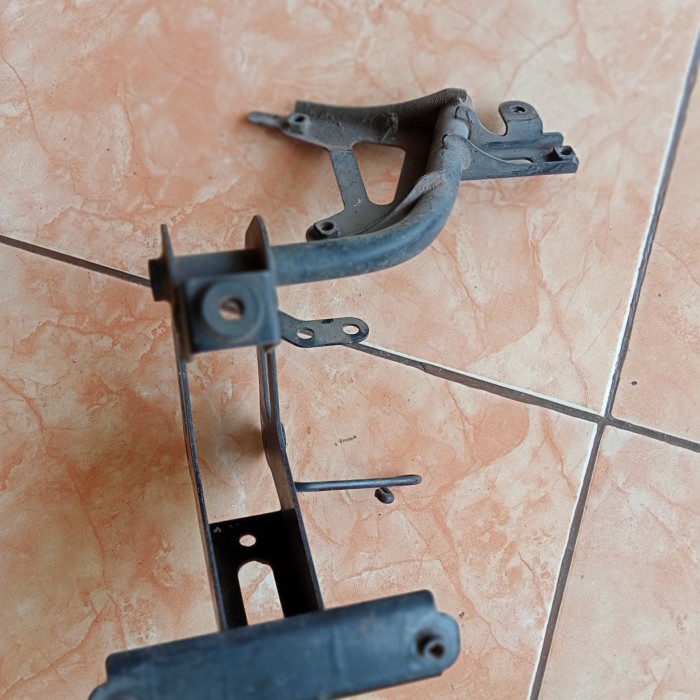 Breket Bracket Dudukan Ecu Ecm Vario 150 Led 2015-2018 Ori Second Bekas