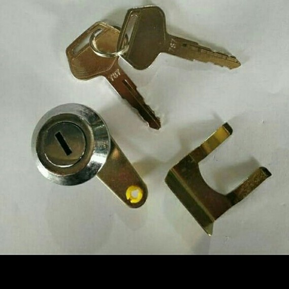 Kunci Pintu Kabin Komatsu Asli 100%