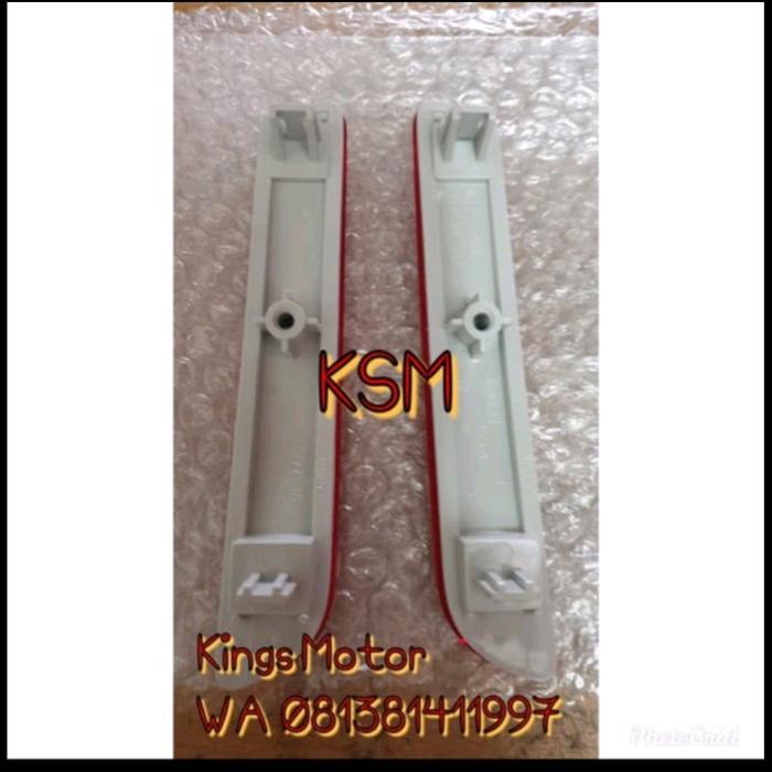 SALE  MATA KUCING BEMPER BELAKANG ERTIGA2015-2019 ORIGINAL READYY