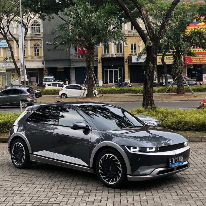 kaca film llumar stratos series premium class