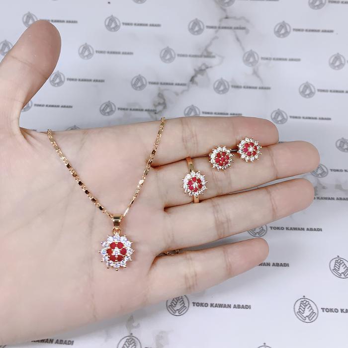Satu Set Perhiasan Wanita Dewasa Model Bunga Emas Merah Muda Aksesoris Titanium Mewah Anti Karat