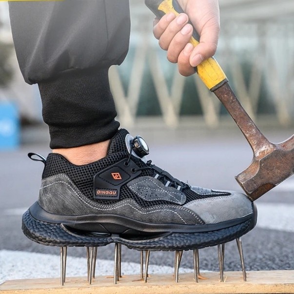 Sepatu Safety Sneaker DINGGU Tali putar hitam abu Anti Paku Anti licin