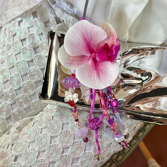 

Terlaris Orchid Bag Charm by Nodes Deco SALE