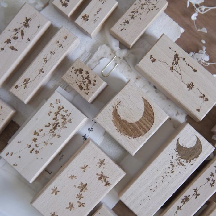 

[2] Jeenzaa Zoey Moon Shadow . Branch Rubber Stamp