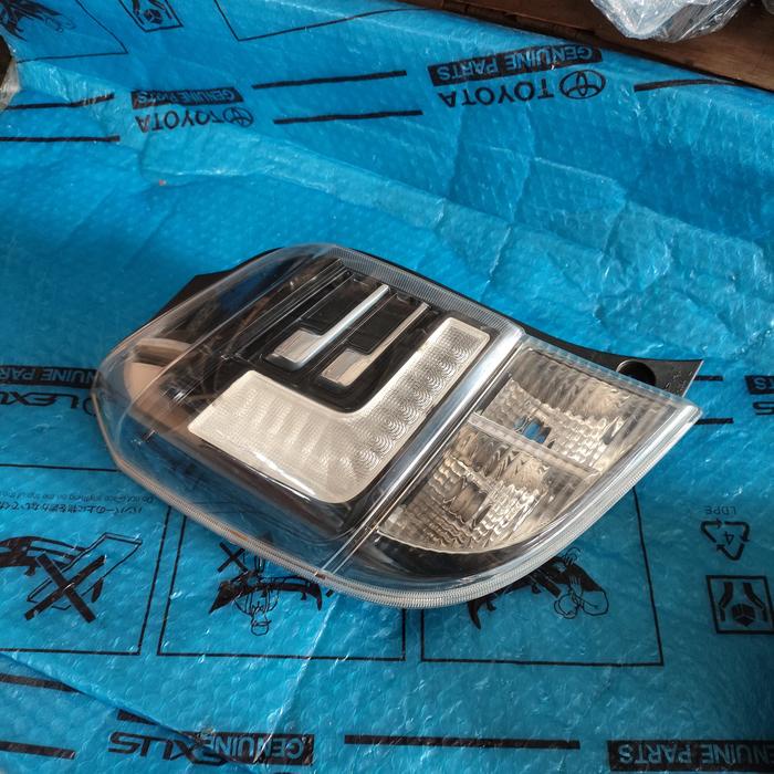 Tws - Stoplamp Lampu Belakang Toyota Agya 2015 2016 2017 Smok Original