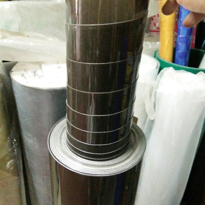 PLASTIK TUTUP PAGAR HITAM POLOS / FIBER METERAN