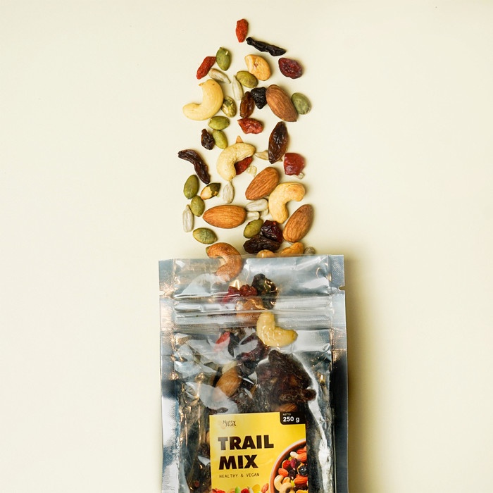 

SALE !!! TRAIL MIX 8 VARIAN ROASTED NUTS & DRIED FRUITS PREMIUM NUTTYNUTS - CAMPURAN KACANG PANGGANG