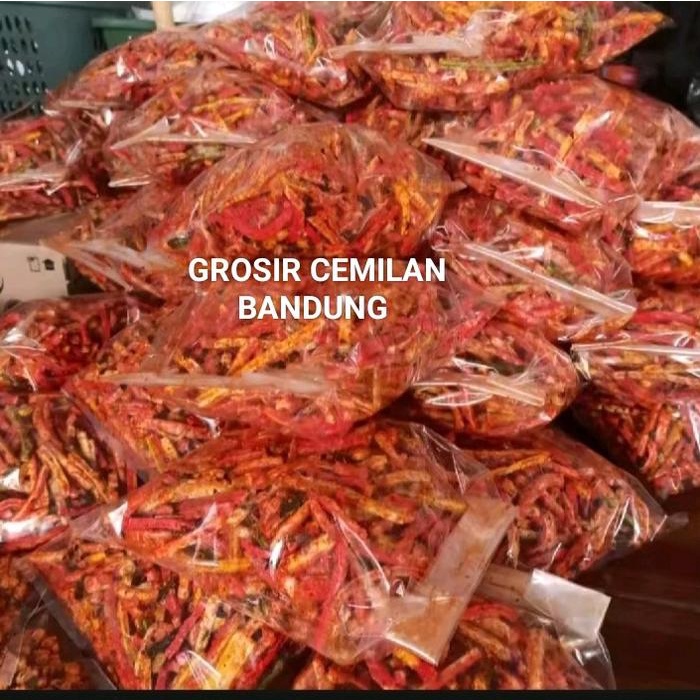 

Cemilan Pedas Seblak Kerupuk jaat as beton pedas daun jeruk as Beton Asin gurih Daun Jeruk - dan