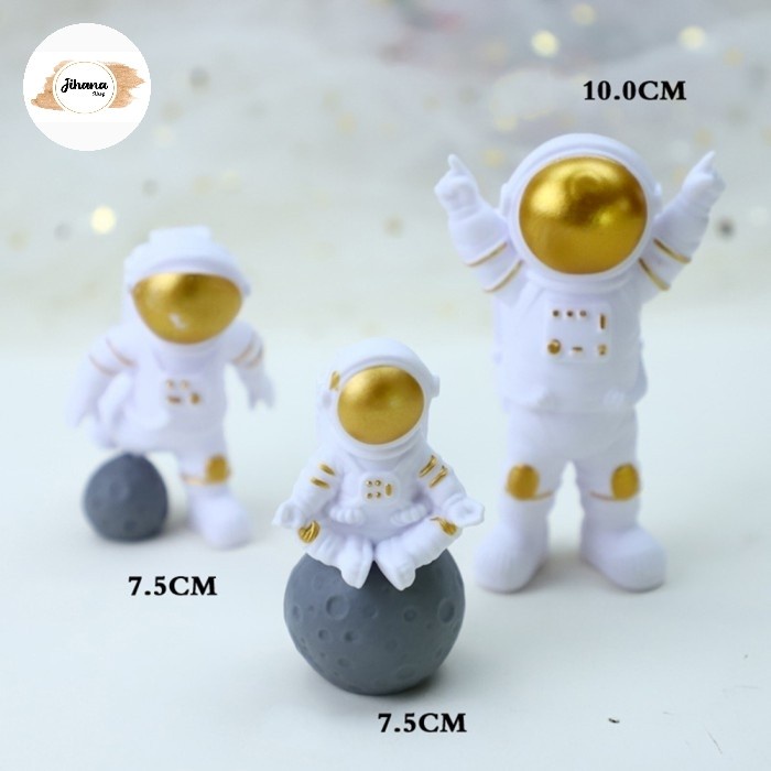 CAKE TOPPER DESAIN ASTRONOT LUAR ANGKASA