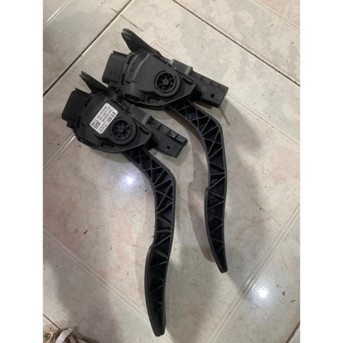 pedal gas ford fiesta original copotan