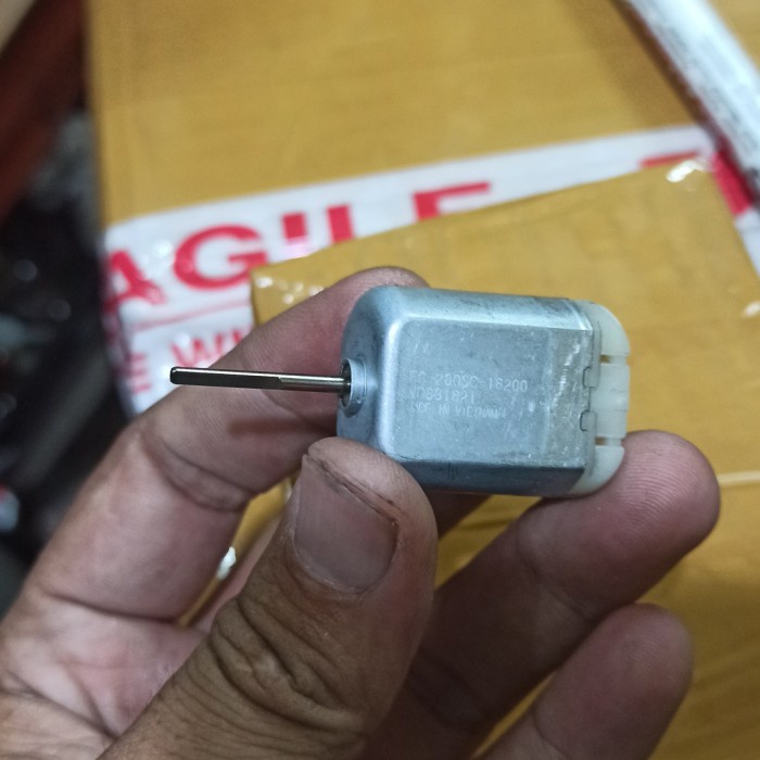 motor dinamo actuator centarlock doorlock hyundai H1