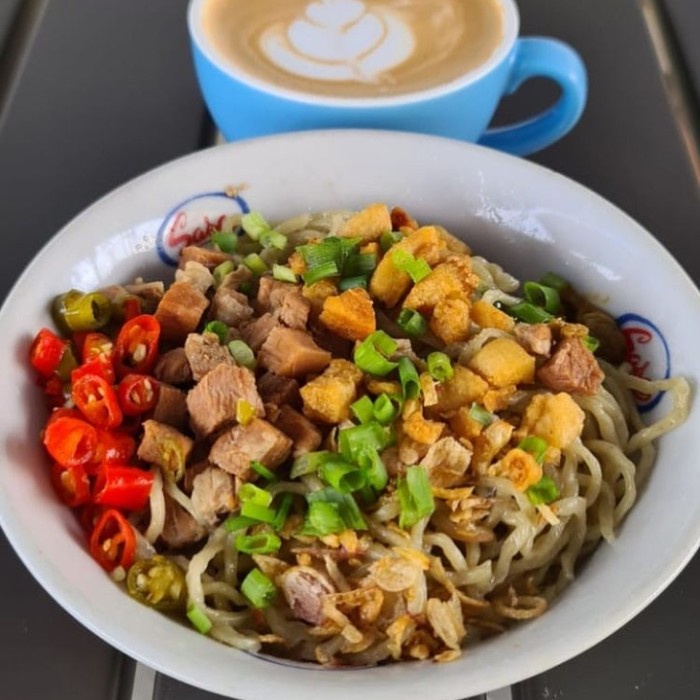 Ready Mie Pangsit A On / Mie Aon Yose Rizal Medan ( Frozen )