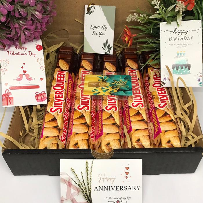 

Hadiah / Gift Box Cokelat / Hampers Boneka Mini Bear / Kado Ulang Tahun Valentine dan Wisuda