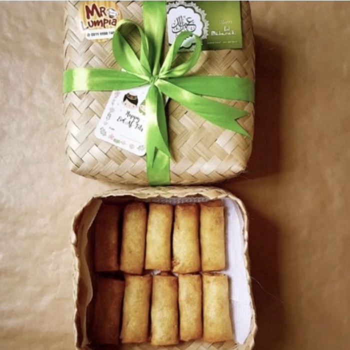 

Lumpia Semarang - Uk Kecil (Paket Besek Isi 10 Biji)