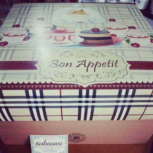 

SOUVEN- Dus Bon apetite 35x35x19 cake box dus kue corrugated box tebal