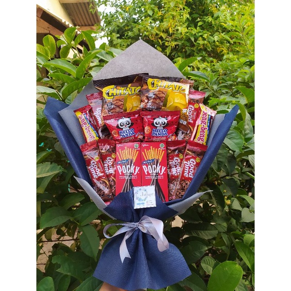 

HJ Buket Snack /paket/bingkisan Snack Ulang Tahun/Ultah/ Wisuda/Kado/Hadiah/ ANNIVERSARY / cowo